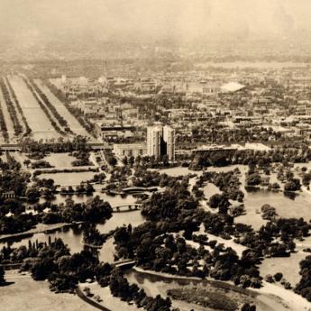 Aerial view of early Hyde Park-Kenwood overlooking Jackson Park 