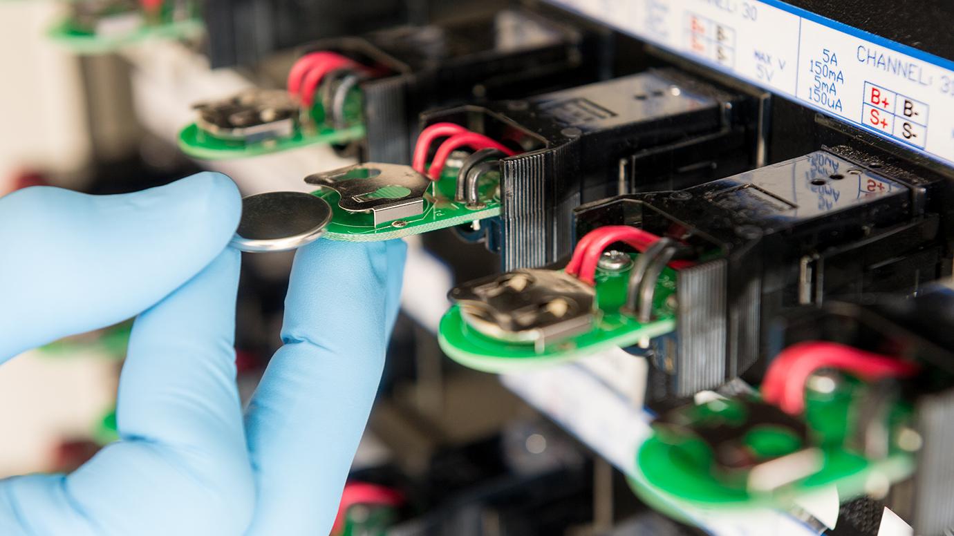 Ga op pad Onregelmatigheden Onderhoudbaar $120 million to support next-generation battery research | University of  Chicago News