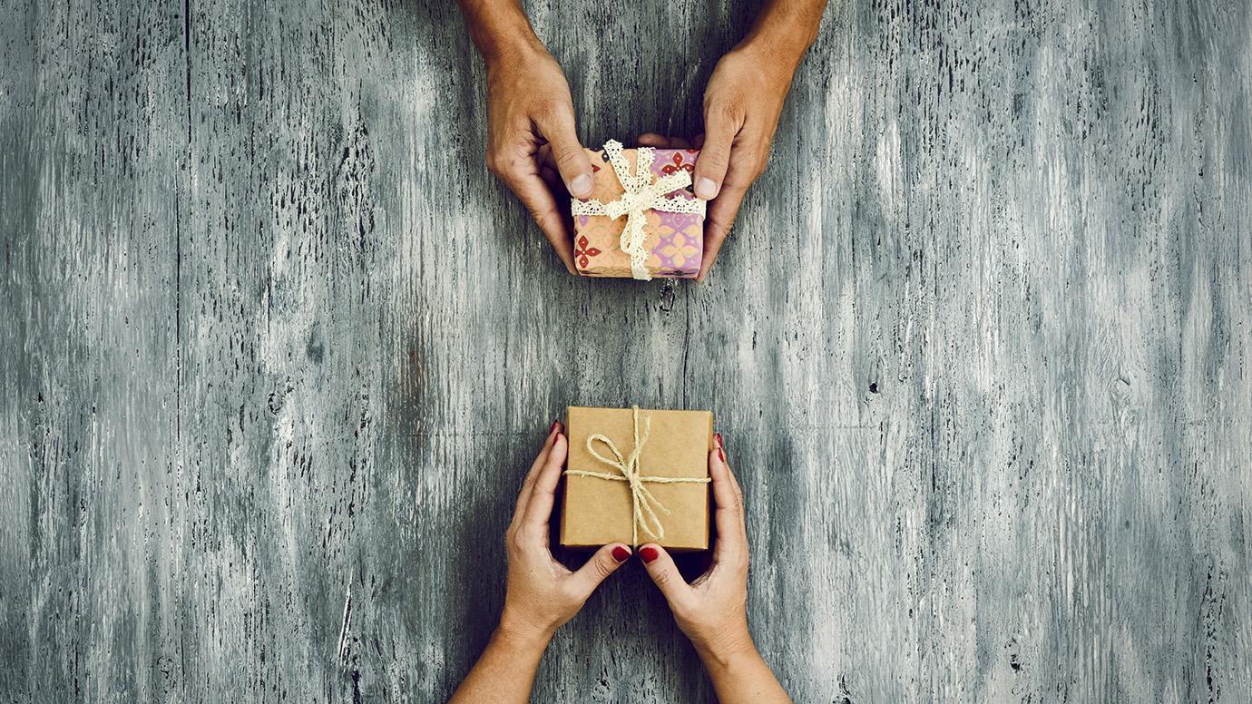 Joy Of Giving Lasts Longer Than The Joy Of Getting | University Of Chicago  News