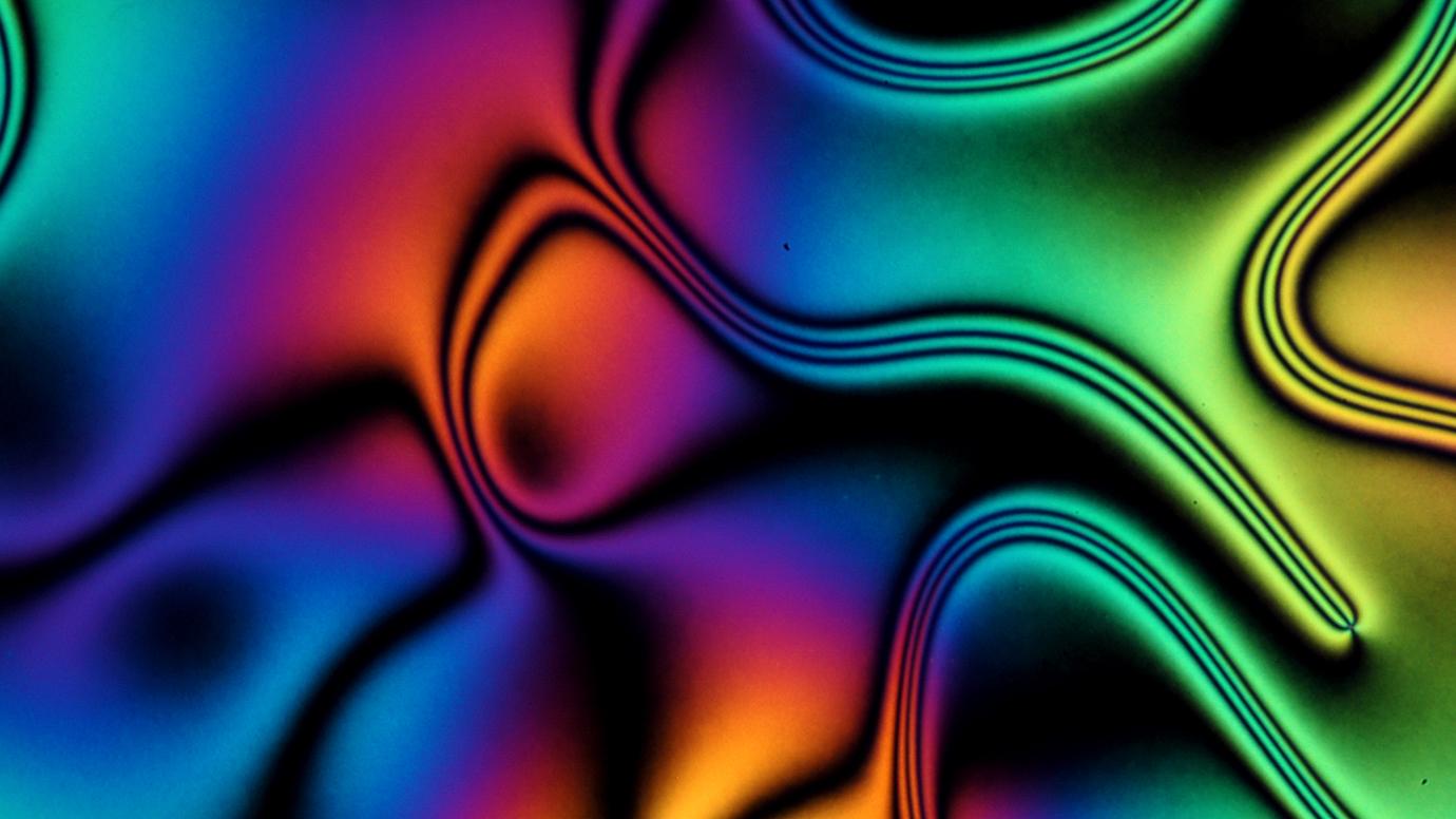 Inspired by chameleons, scientists use liquid crystals to create color- changing materials