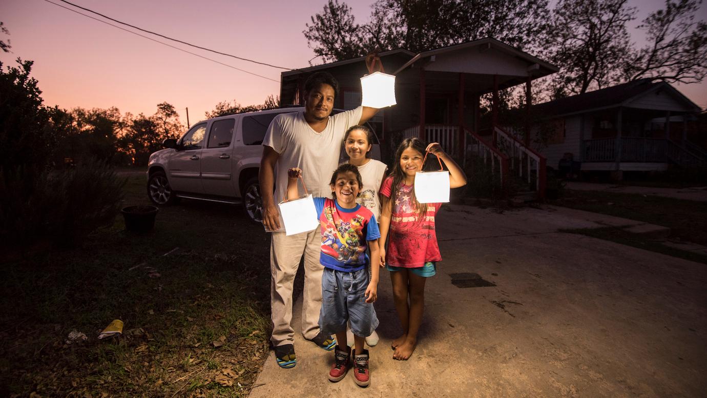 Luminaid deals solar light