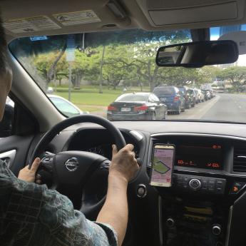 Why male Uber drivers make more, according to researchers