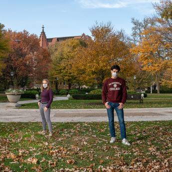 Students in UChicago's Class of 2024 on Main Quadrangles