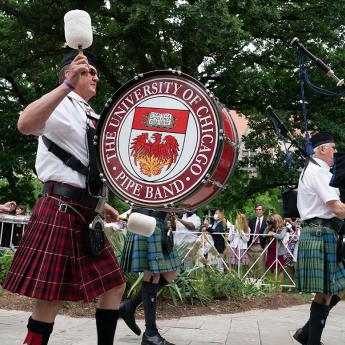 The University of Chicago Pipe Band procession