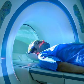 A medical patient gets a MRI